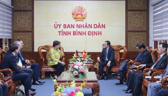 Quang cảnh buổi làm việc giữa hai bên 