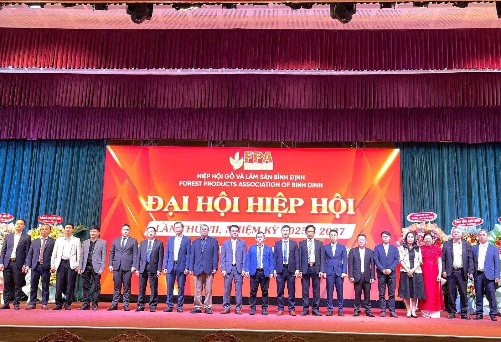 Ban Chấp hành Hiệp hội Gỗ và Lâm sản Bình Định nhiệm kỳ VII ra mắt