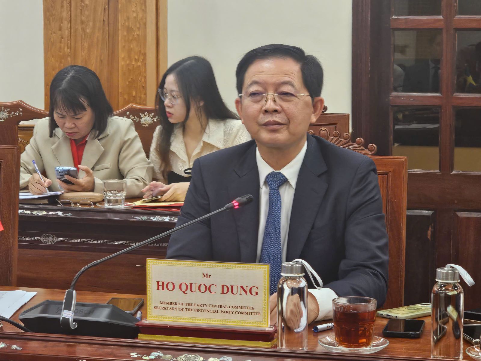 Bí thư Tỉnh ủy Bình Định Hồ Quốc Dũng giới thiệu về tiềm năng, lợi thế của Bình Định khi Tập đoàn Syre đầu tư dự án Tổ hợp tái chế vải polyester