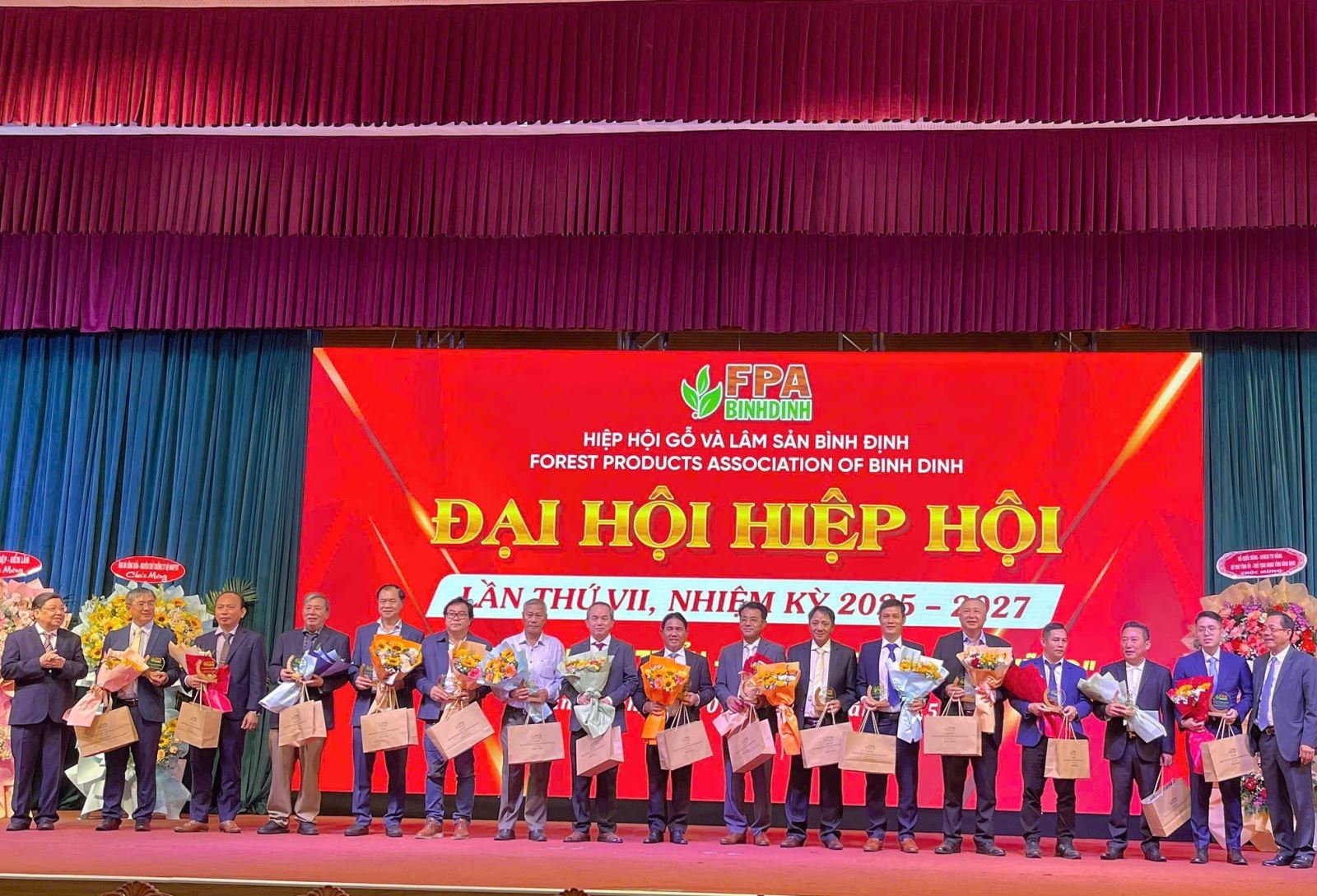 Xây dựng Hiệp hội Gỗ và Lâm sản Bình Định vững mạnh, uy tín và đoàn kết