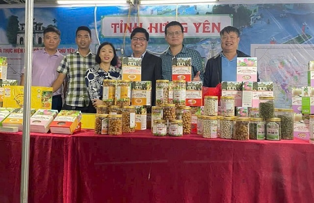 Gian hàng trưng bày của tỉnh Hưng Yên tại Hội chợ
