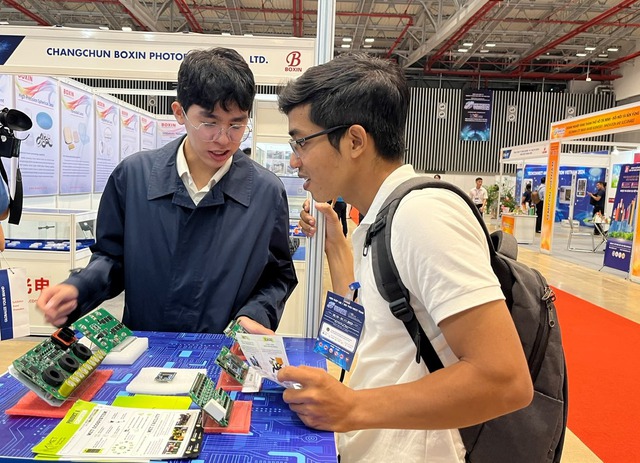 Việt Nam đang có tiềm năng trở thành trung tâm quan trọng trong ngành công nghiệp bán dẫn. Ảnh: VGP/Anh Lê