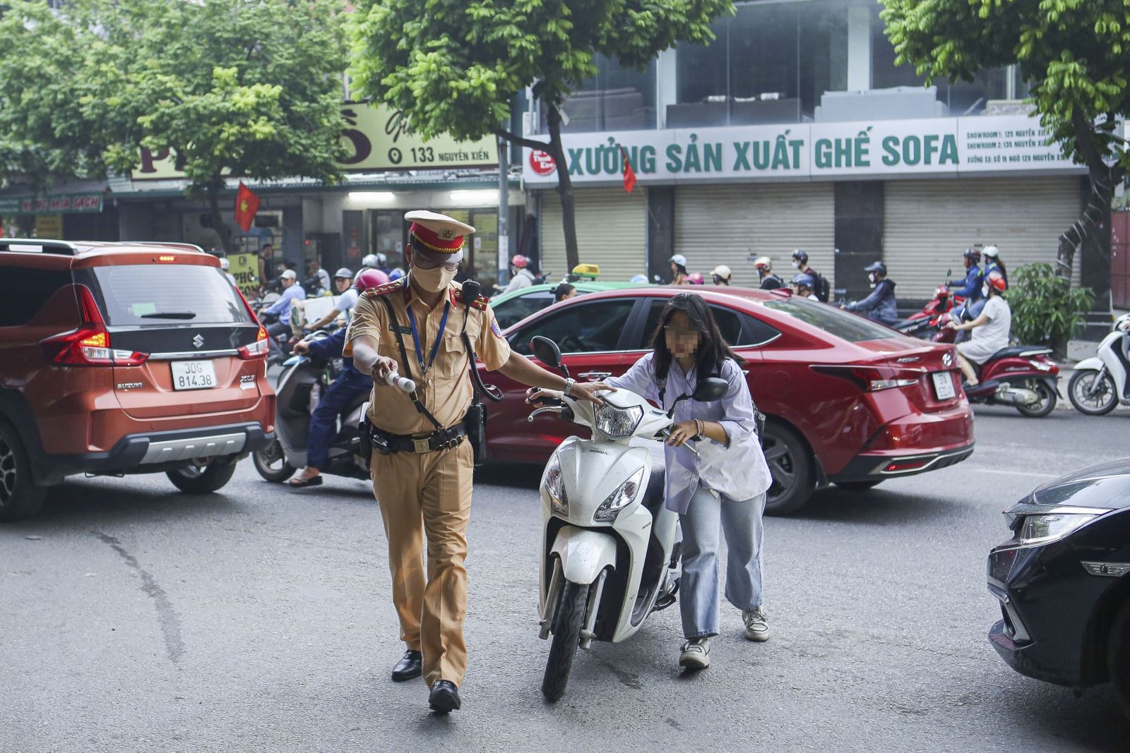 cảnh sát giao thông toàn quốc tăng cường kiểm tra, xử lý các hành vi vi phạm về TTATGT đối với lứa tuổi học sinh THCS, THPT