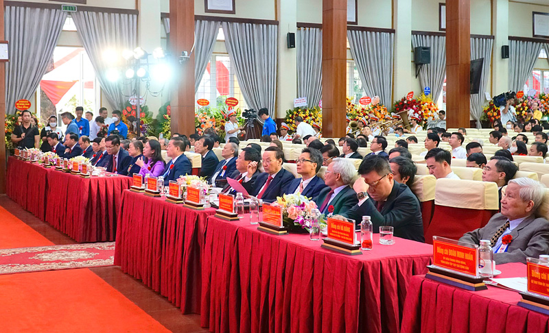 Các đại biểu dự lễ kỷ niệm.