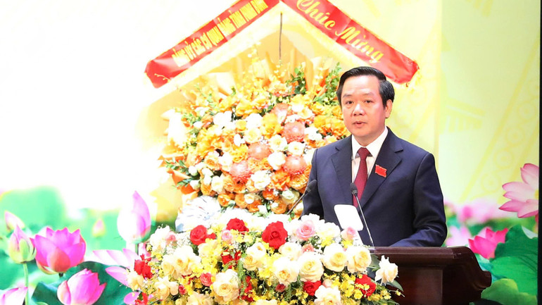 Đồng chí Phạm Quang Ngọc, Phó Bí thư Tỉnh ủy, Bí thư Đảng bộ Ủy ban nhân dân, Chủ tịch Ủy ban nhân dân tỉnh Ninh Bình phát biểu khai mạc đại hội.