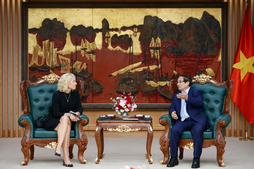 Thủ tướng Phạm Minh Chính tiếp bà Susanna Campbell, Chủ tịch Tập đoàn SYRE. Ảnh: VGP