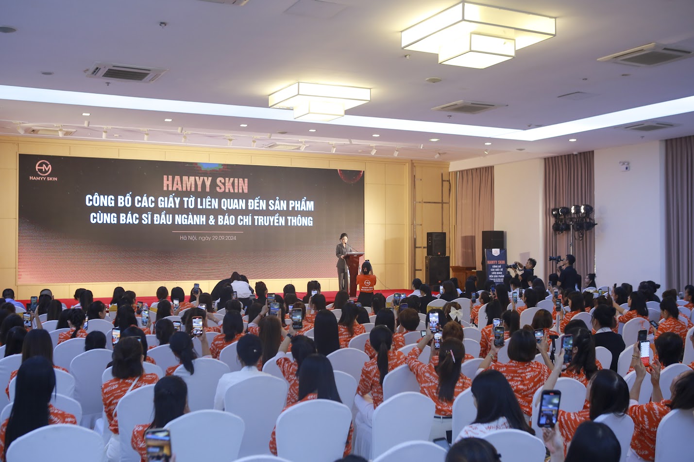  Toàn cảnh lễ ra mắt sản phẩm HAMYY SKIN 