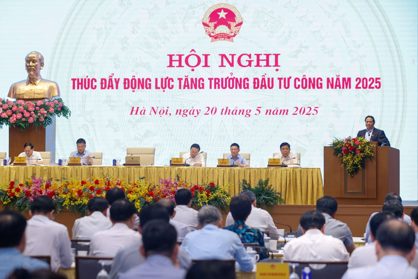 Thủ tướng đúc rút một số bài học kinh nghiệm từ thực tiễn - Ảnh: VGP/Nhật Bắc