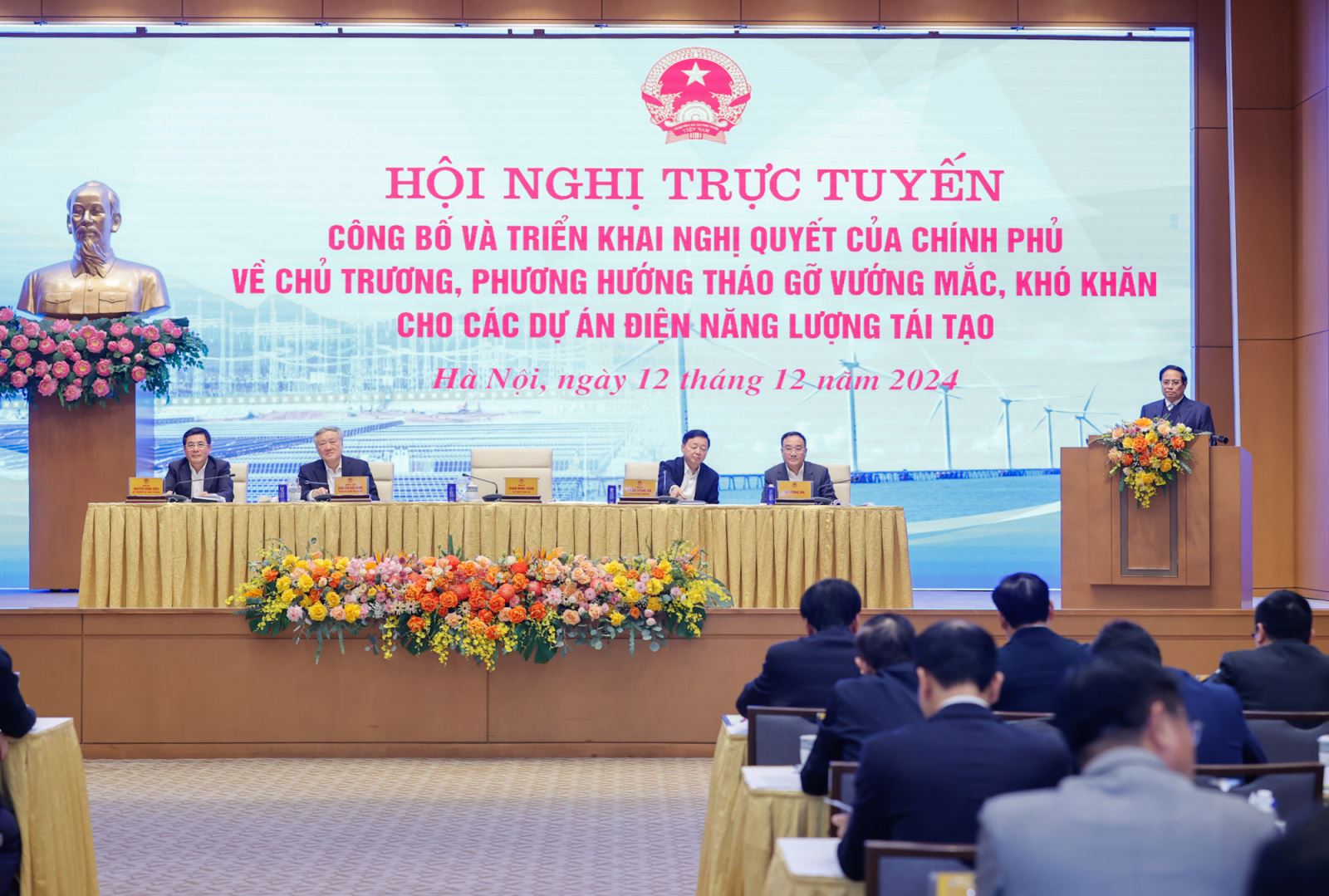 Thủ tướng cho biết, Chính phủ quyết định triệu tập hội nghị để thống nhất quan điểm, tư tưởng chỉ đạo, giải pháp, chất lượng, mục tiêu, lộ trình, trên cơ sở đó cùng nhau giải quyết - Ảnh: VGP/Nhật Bắc