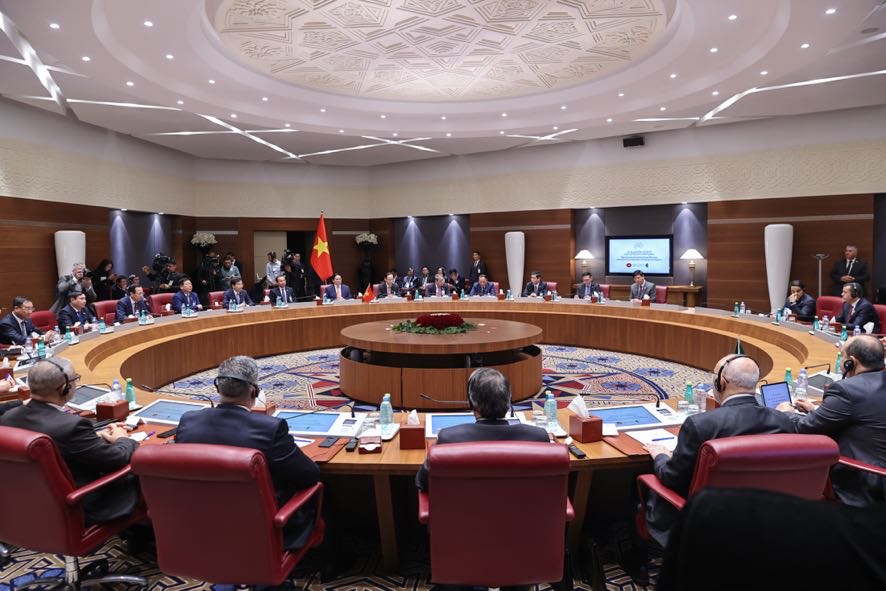 Thủ tướng Phạm Minh Chính hội đàm với Thủ tướng Algeria Sifi Ghrieb - Ảnh: VGP/Nhật Bắc