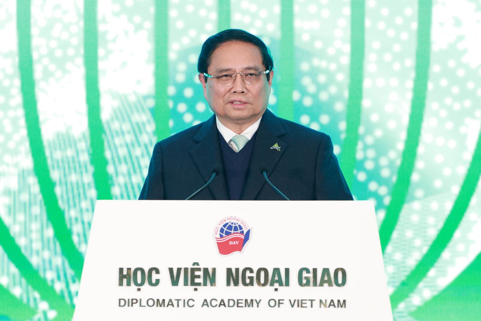 Chiều 25/2, tại Hà Nội, Thủ tướng Chính phủ Phạm Minh Chính đã tham dự phiên khai mạc Diễn đàn Tương lai ASEAN (ASEAN Future Forum - AFF) lần thứ 2 năm 2025 với chủ đề "Xây dựng ASEAN đoàn kết, bao trùm, và tự cường trong một thế giới biến động".