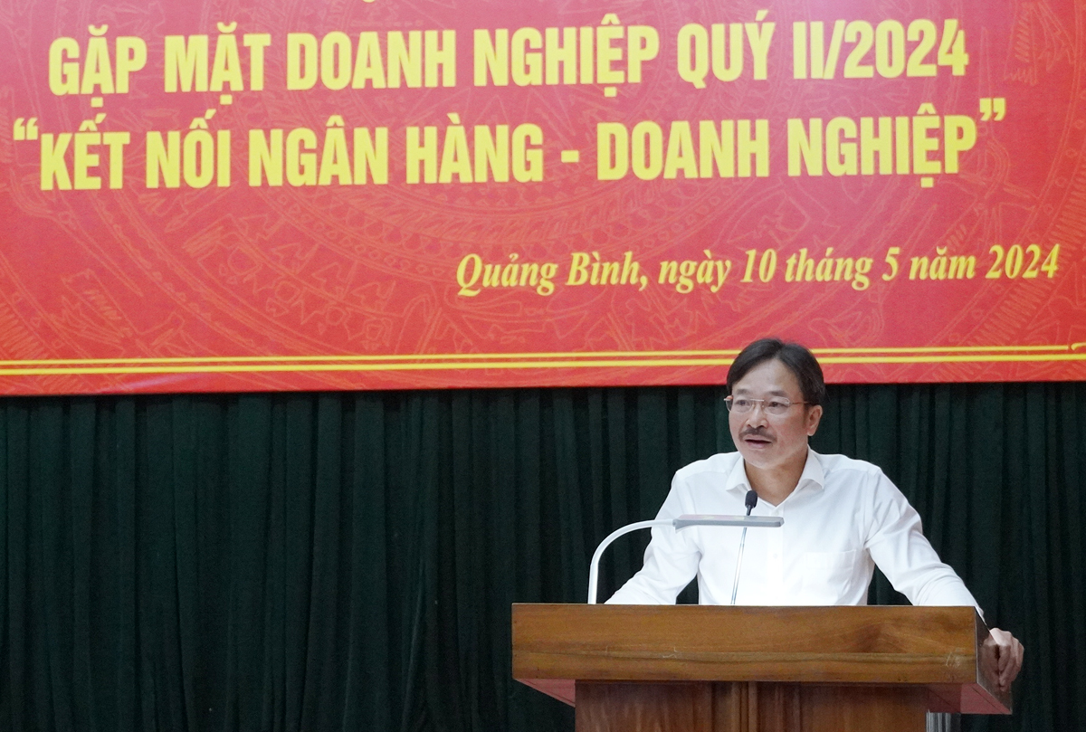 Đại diện lãnh đạo Ngân hàng Nhà nước Chi nhánh tỉnh Quảng Bình tiếp thu và giải trình một số vấn đề thuộc thẩm quyền