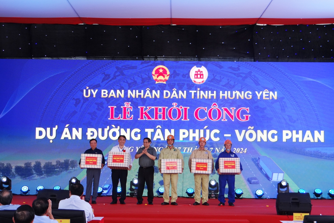 Thủ tướng Phạm Minh Chính tham dự lễ khởi công dự án đường Tân Phúc - Võng Phan