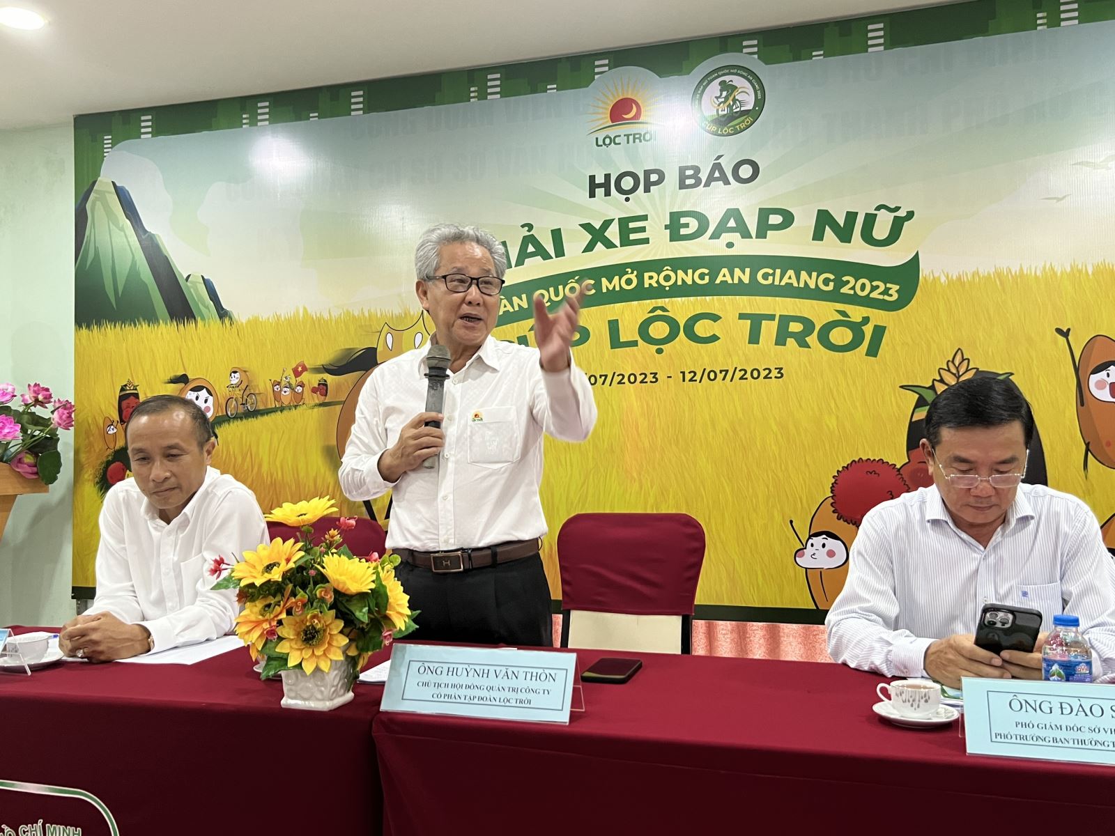 Ban tổ chức giải thưởng chia sẻ thông tin với báo giới