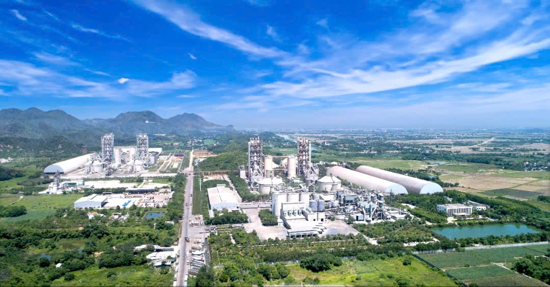 Toàn cảnh nhà máy Xi măng Long Sơn tại Phường Bỉm Sơn, tỉnh Thanh Hóa.