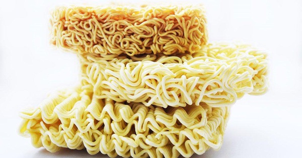 Mì ăn liền được nới quy định khi xuất khẩu vào EU. Ảnh minh hoạ 