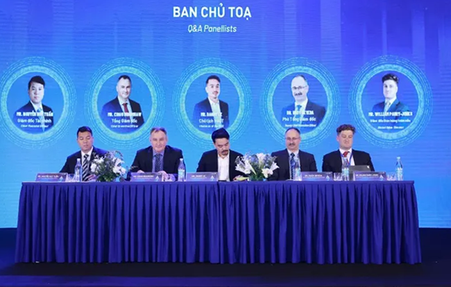 Lãnh đạo Masan Group tại buổi họp Đại hội đồng cổ đông thường niên 2024. Ảnh: HC