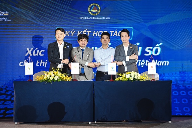 Đại diện các đơn vị tham gia lễ ký kết hợp tác