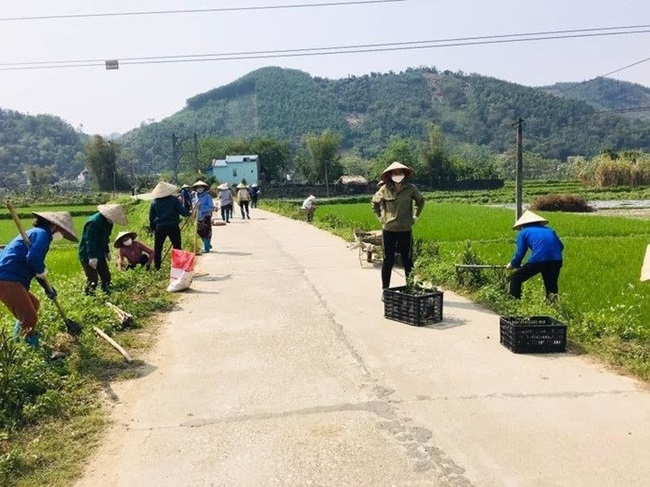 Đẩy mạnh các hoạt động tuyên truyền để nâng cao nhận thức của cộng đồng địa phương về ô nhiễm môi trường. Ảnh minh họa