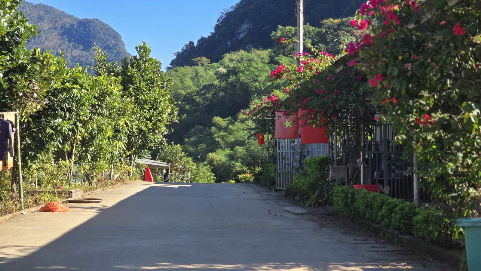 Một góc khu tái định cư bản Sa Ná.