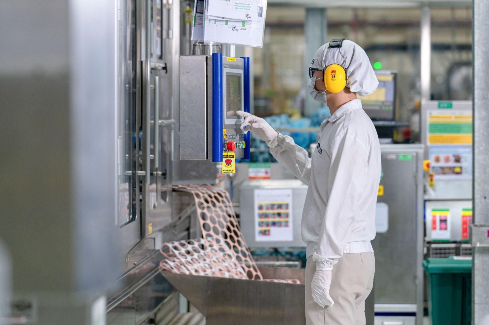 Nhà máy Nestlé Trị An được đầu tư dây chuyền sản xuất với công nghệ hiện đại  