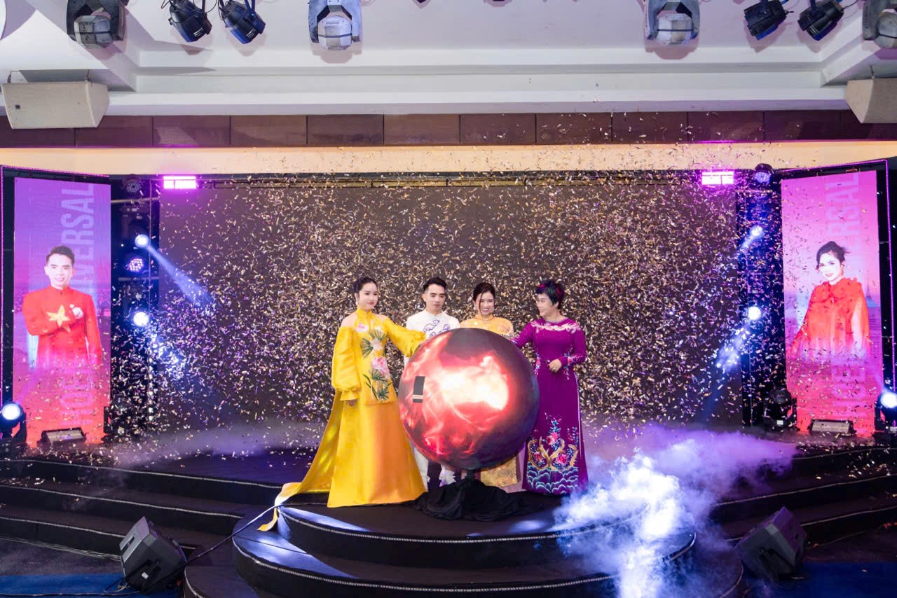 Phoenix Universal đã chính thức ra đời với một hệ sinh thái toàn diện bao gồm: giáo dục và giáo trí; bất động sản sáng tạo; thương mại và dịch vụ; đầu tư; công nghệ... 