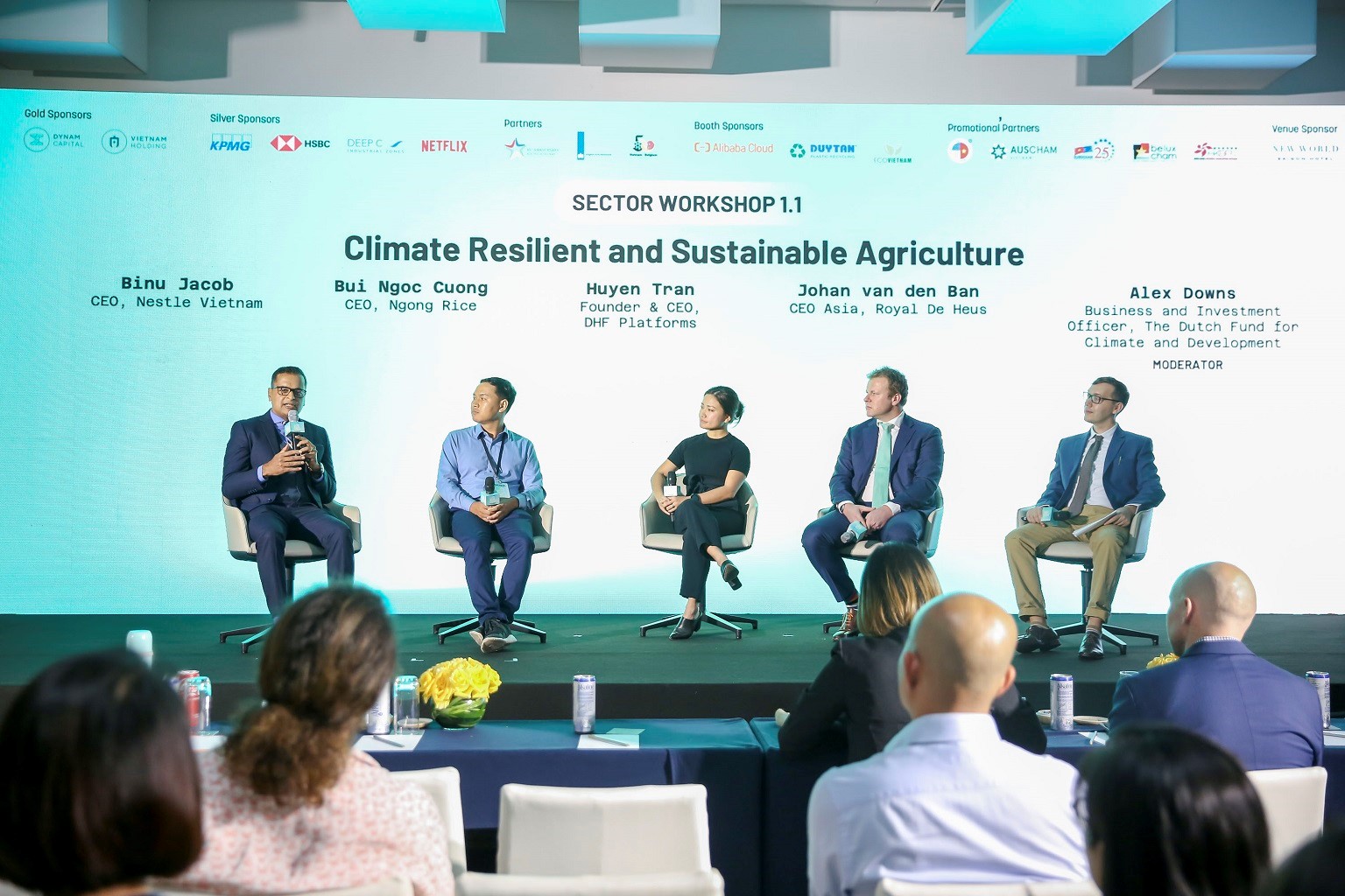 Ông Binu Jacob, Tổng giám đốc Nestlé Việt Nam chia  sẻ tại sự kiện gặp gỡ 50 doanh nghiệp đầu tư ESG 2023