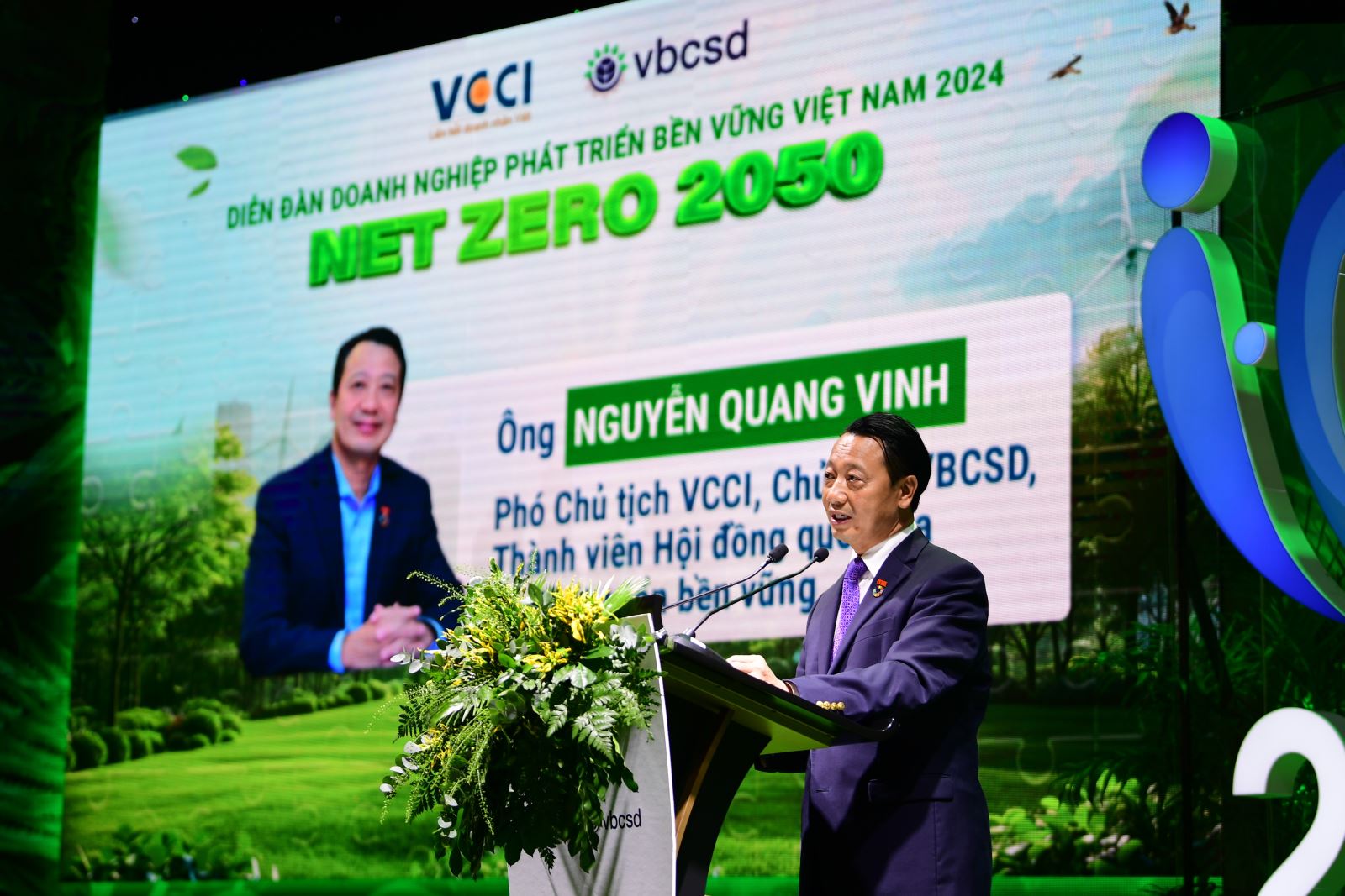 Ông Nguyễn Quang Vinh - Phó Chủ tịch VCCI, Chủ tịch Hội đồng Doanh nghiệp vì sự phát triển bền vững Việt Nam chia sẻ tại Hội thảo