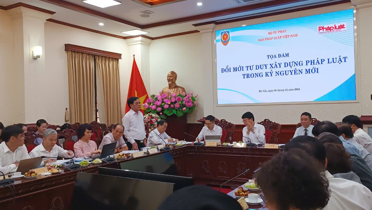 Tọa đàm “Đổi mới tư duy xây dựng pháp luật trong Kỷ nguyên mới” thu hút sự quan tâm và tham gia đóng góp ý kiến tâm huyết của nhiều chuyên gia.