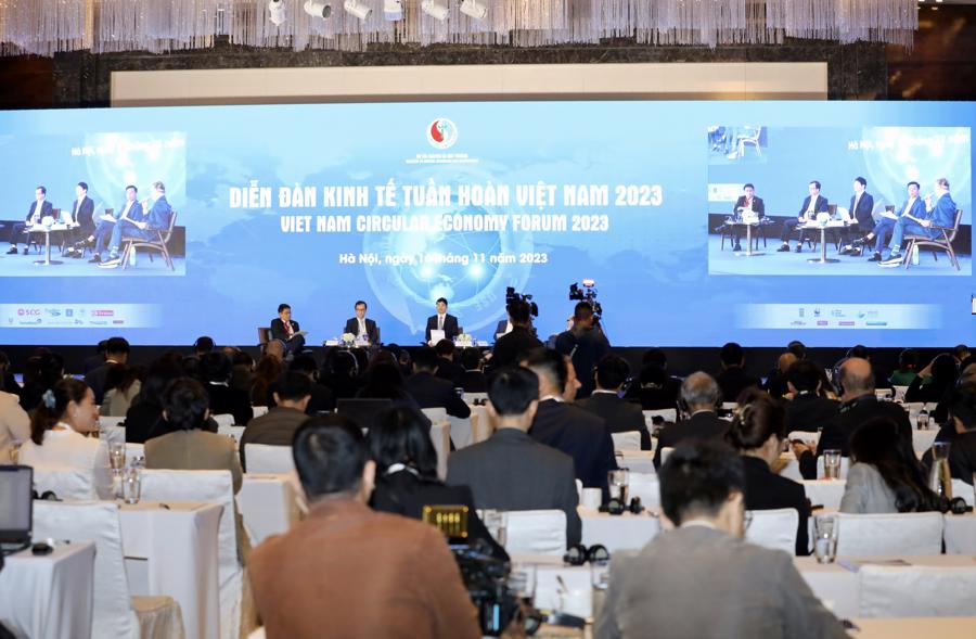 Diễn đàn Kinh tế tuần hoàn Việt Nam 2023 có chủ đề “Xây dựng Kế hoạch hành động quốc gia thực hiện Kinh tế tuần hoàn”.