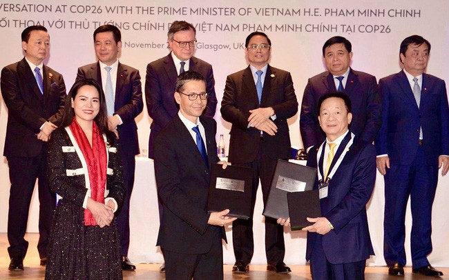 Người đứng đầu T&T Group tin rằng chỉ có làm chủ được công nghệ, Việt Nam mới có thể phát triển năng lượng xanh nhanh chóng và bền vững, tạo nền móng để mở rộng ra cả nền công nghiệp xanh, không chỉ phục vụ trong nước mà còn để xuất khẩu, tham gia vào chuỗi cung ứng quốc tế...