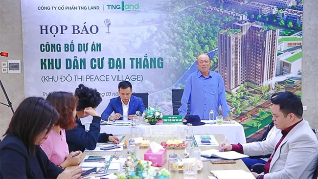 Ông Nguyễn Văn Thời - Chủ tịch Dệt may TNG phát biểu công bố dự án Khu đô thị Peace Village. Ảnh Duy Quang