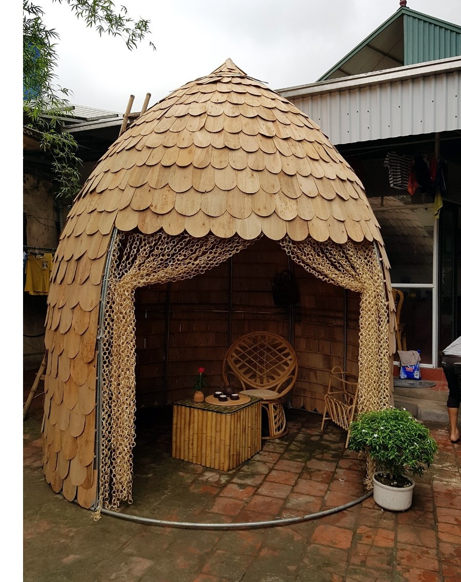 Ngôi nhà làm bằng mây, tre của nghệ nhân Ưu tú Hoàng Văn Hạnh đón Công chúa Thụy Điển.