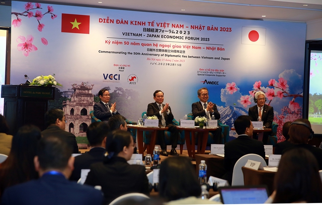 Diễn đàn không chỉ là sự kiện kỷ niệm 50 năm thiết lập quan hệ hai nước mà còn xây dựng tầm nhìn đồng sáng tạo kinh tế hướng tới kỷ niệm 50 năm quan hệ hợp tác Nhật Bản–ASEAN - Ảnh: VGP/Hải Minh