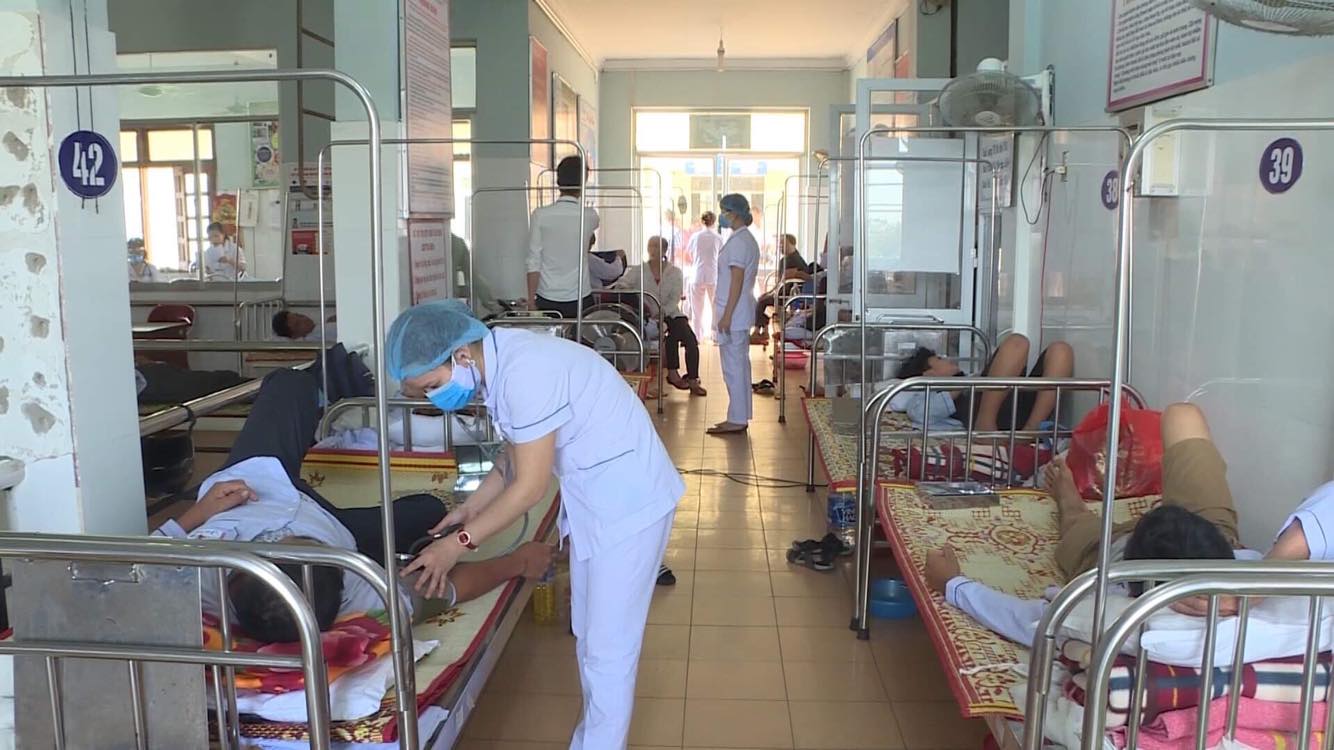 Điều trị tích cực cho các bệnh nhân sốt xuất huyết tại Bệnh viện đa khoa bắc Quảng Bình.