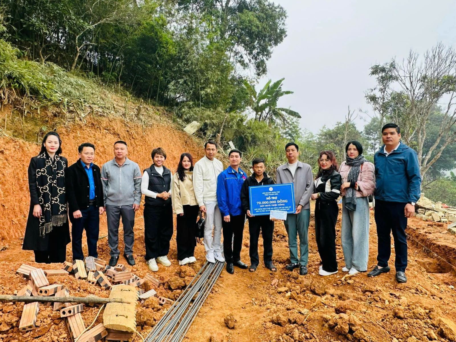 Dưới sự đồng hành của anh, Hội Doanh nhân trẻ Thanh Hóa đã tổ chức nhiều chương trình an sinh xã hội 