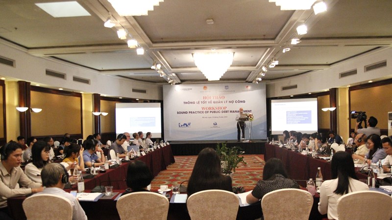 Hội thảo về kinh nghiệm quốc tế trong cải cách công tác quản lý nợ công và các thông lệ tốt trong quản lý nợ công. Ảnh: TCTC