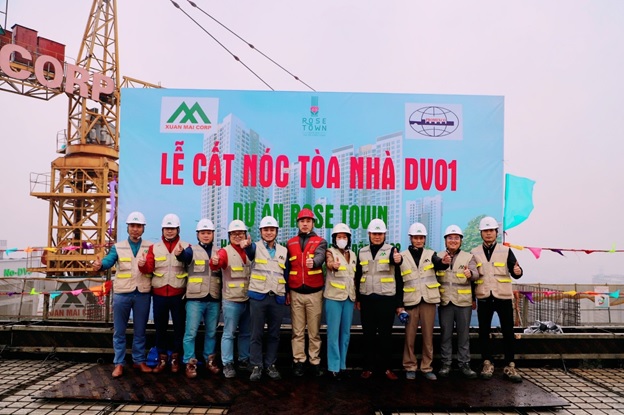 Tòa căn hộ DV01 đã cất nóc, dự kiến sẽ bàn giao cho cư dân vào Quý III/2023