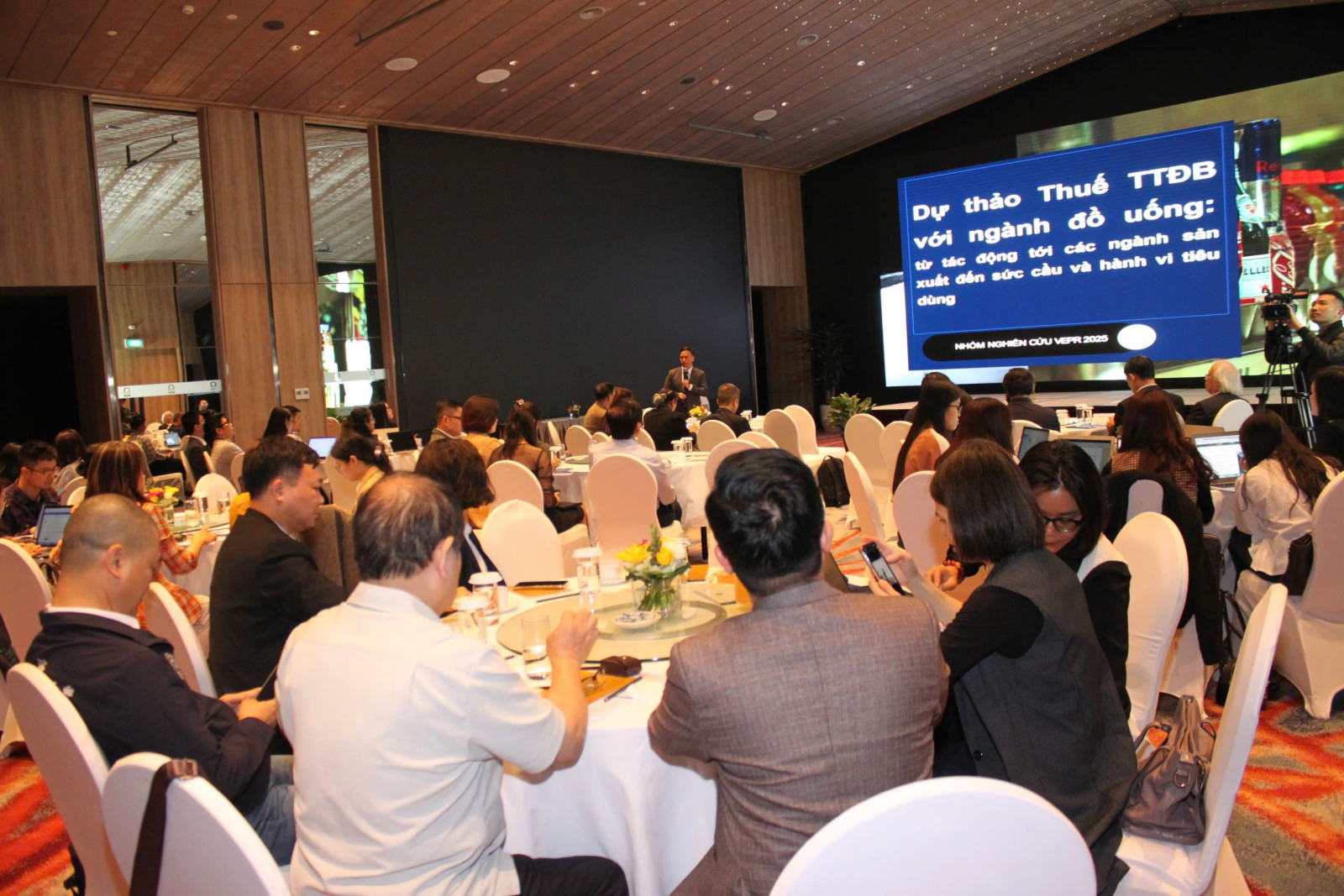 Tọa đàm “Thuế tiêu thụ đặc biệt đối với ngành nước giải khát năm 2025” do Hiệp hội Bia - Rượu - Nước giải khát Việt Nam (VBA) tổ chức chiều 4/4