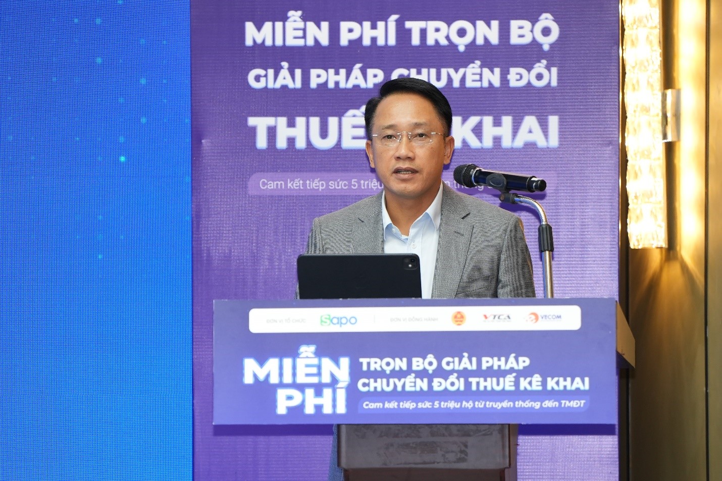 Ông Mai Sơn, Phó Cục trưởng Cục Thuế (Bộ Tài chính) khẳng định việc chuyển đổi từ thuế khoán sang kê khai là bước đi chiến lược, thúc đẩy khu vực kinh tế tư nhân phát triển bền vững