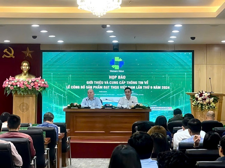 Họp báo công bố 190 doanh nghiệp với tổng số 359 sản phẩm được công nhận đạt THQG Việt Nam năm 2024