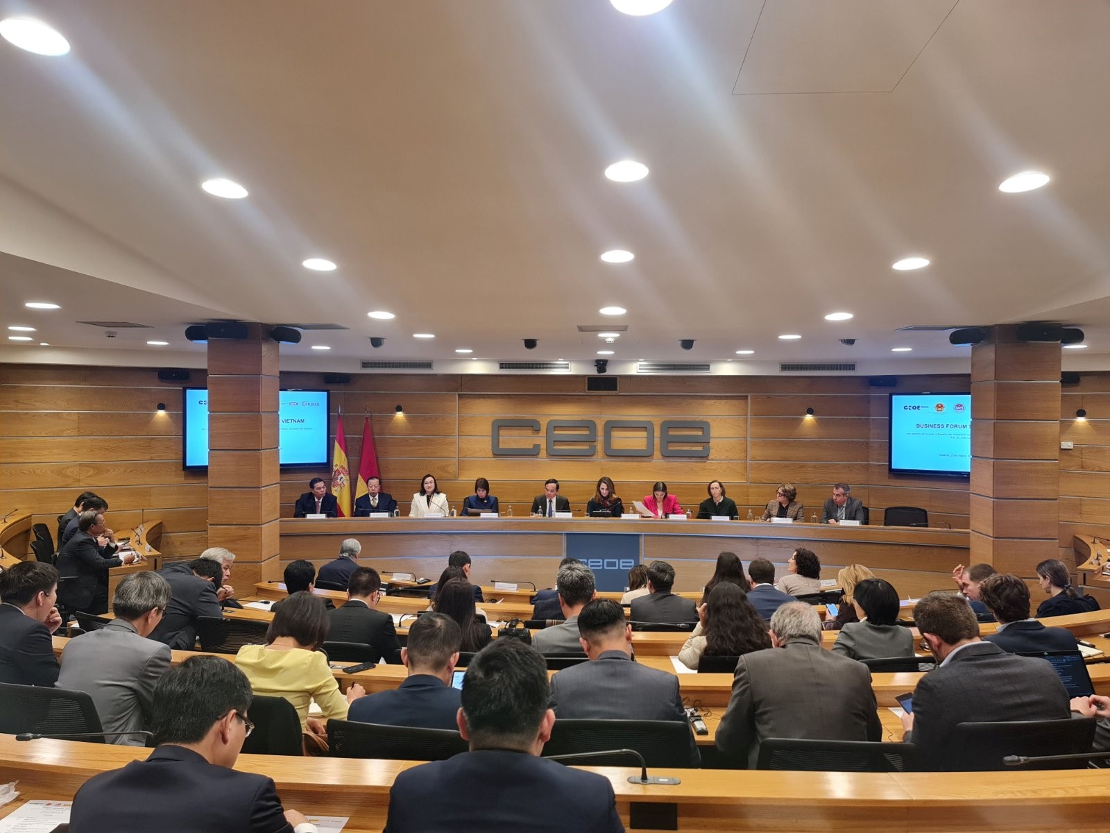 Toàn cảnh buổi Toạ đàm.