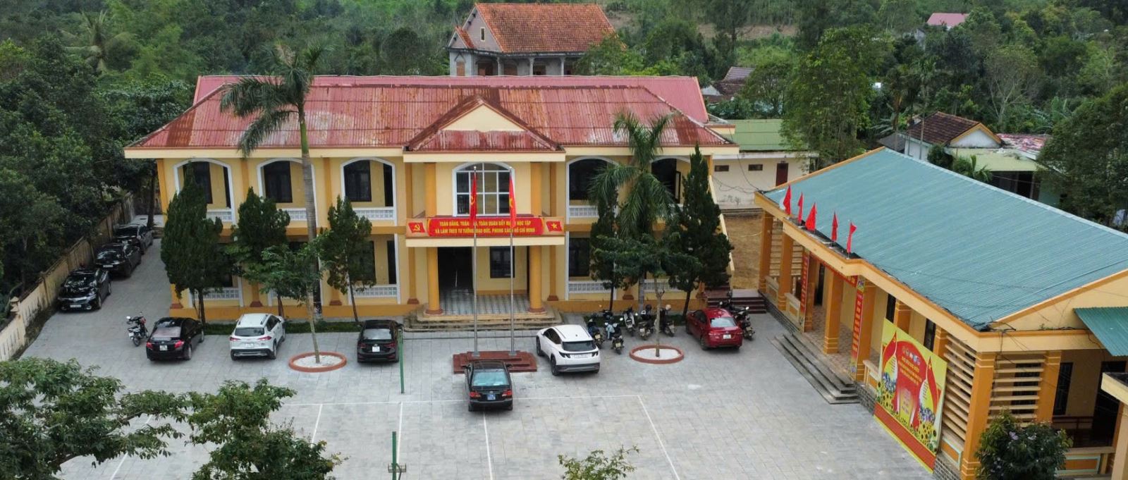 Ngay sau sáp nhập, xã Trung Thuần đã tập trung kiện toàn tổ chức bộ máy trong toàn hệ thống chính trị