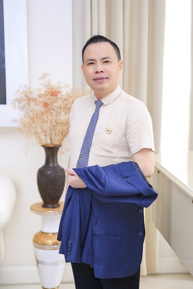 Ông Nguyễn Quốc Phú - cha đẻ của bánh mì sạch Vbread - CTHĐQT Cty CP Global Malls - TGĐ IDEAS CREATION và nhiều công ty khác