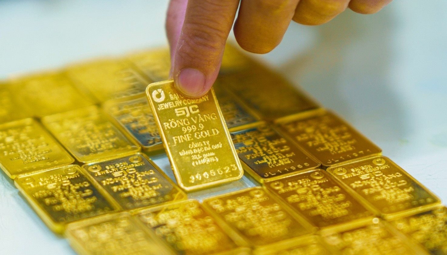 Ngay sau khi Nghị định 232 được ban hành, nhiều doanh nghiệp và ngân hàng thương mại lớn đã khẳng định sự chuẩn bị sẵn sàng.