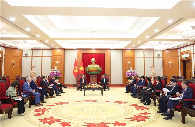 Tổng Bí thư hoan nghênh EU quan tâm hợp tác với Việt Nam trong các lĩnh vực chuyển đổi xanh, chuyển đổi số, phát triển bền vững, khoa học – công nghệ, đổi mới sáng tạo; đề nghị hai bên phối hợp tháo gỡ các vướng mắc về thương mại trong khuôn khổ Hiệp định EVFTA - Ảnh: TTXVN