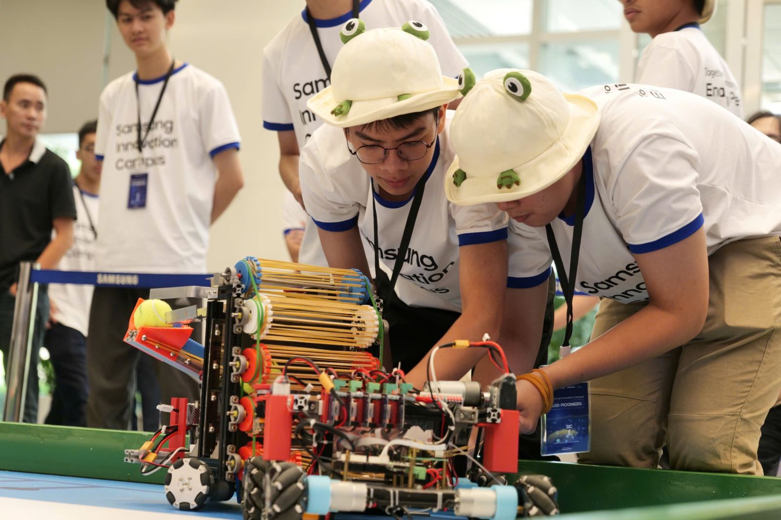 gần 20.000 học sinh, sinh viên và giáo viên ở khoảng 140 trường học thuộc 18 tỉnh, thành phố đã tham gia sự kiện