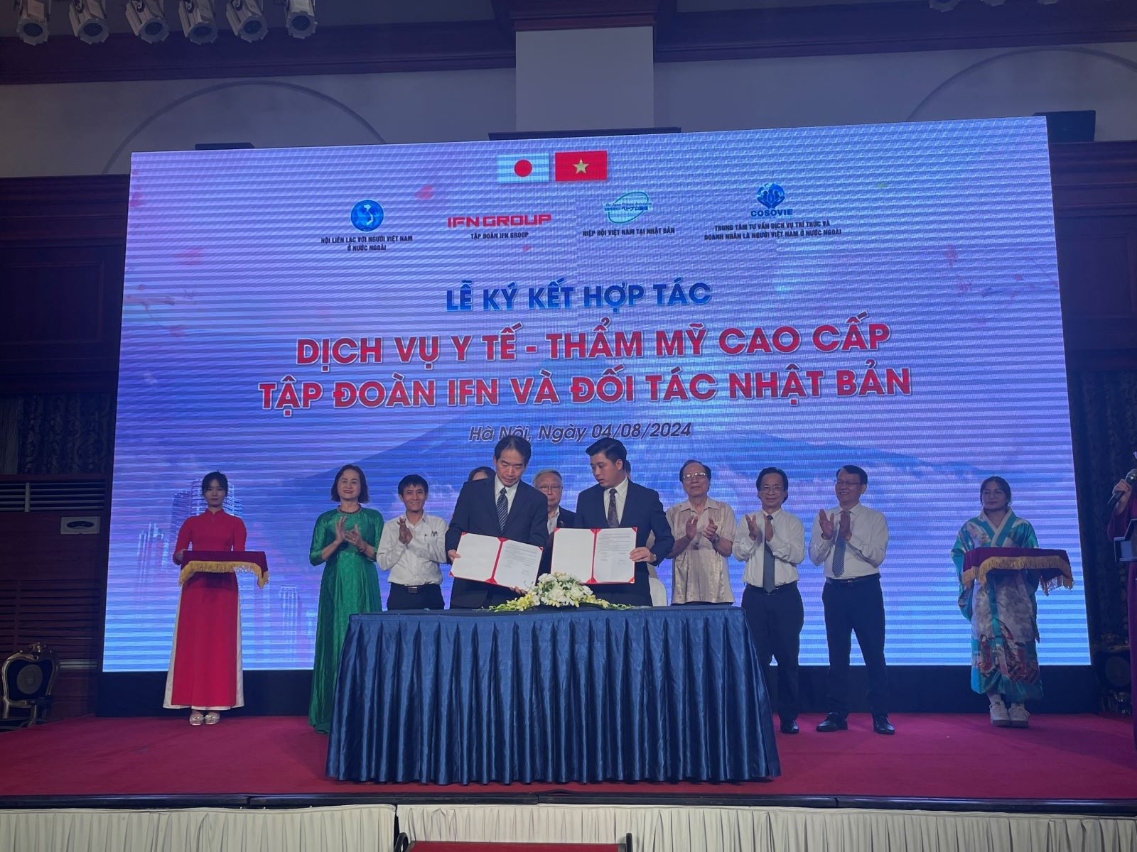 Lễ ký kết hợp tác dịch vụ y tế - thẩm mỹ cao cấp thực hiện tại chương trình