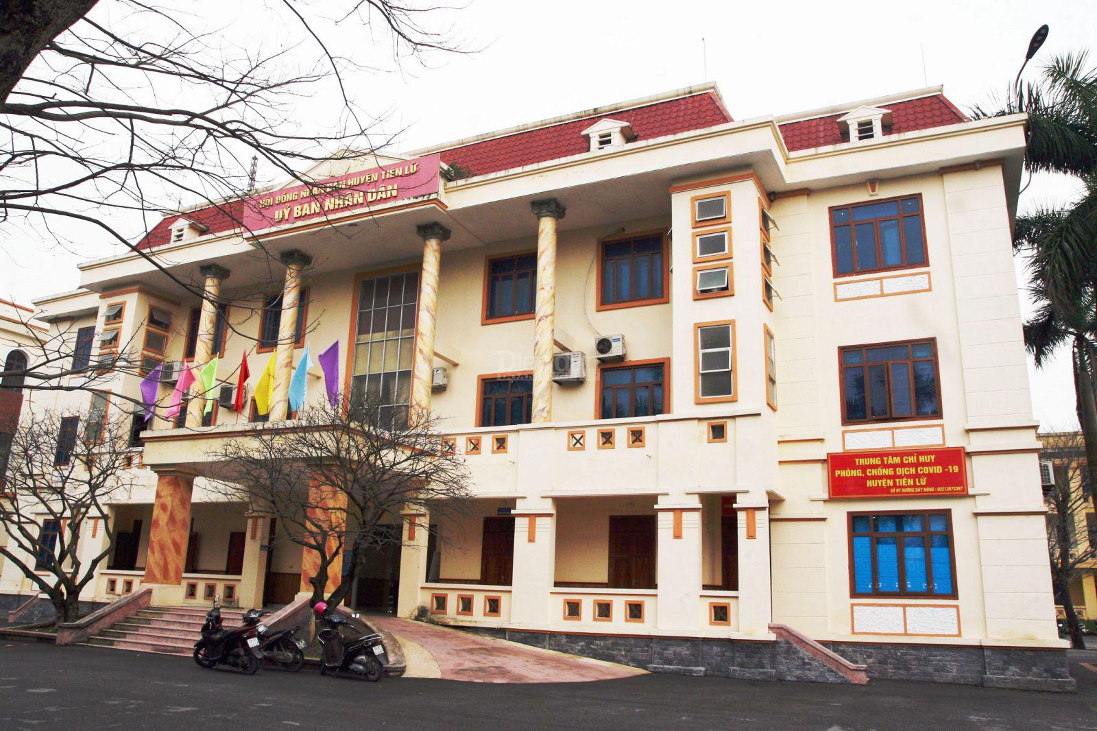 Trụ swor UBND huyện Tiên Lữ. Ảnh minh họa. Nguồn: IT