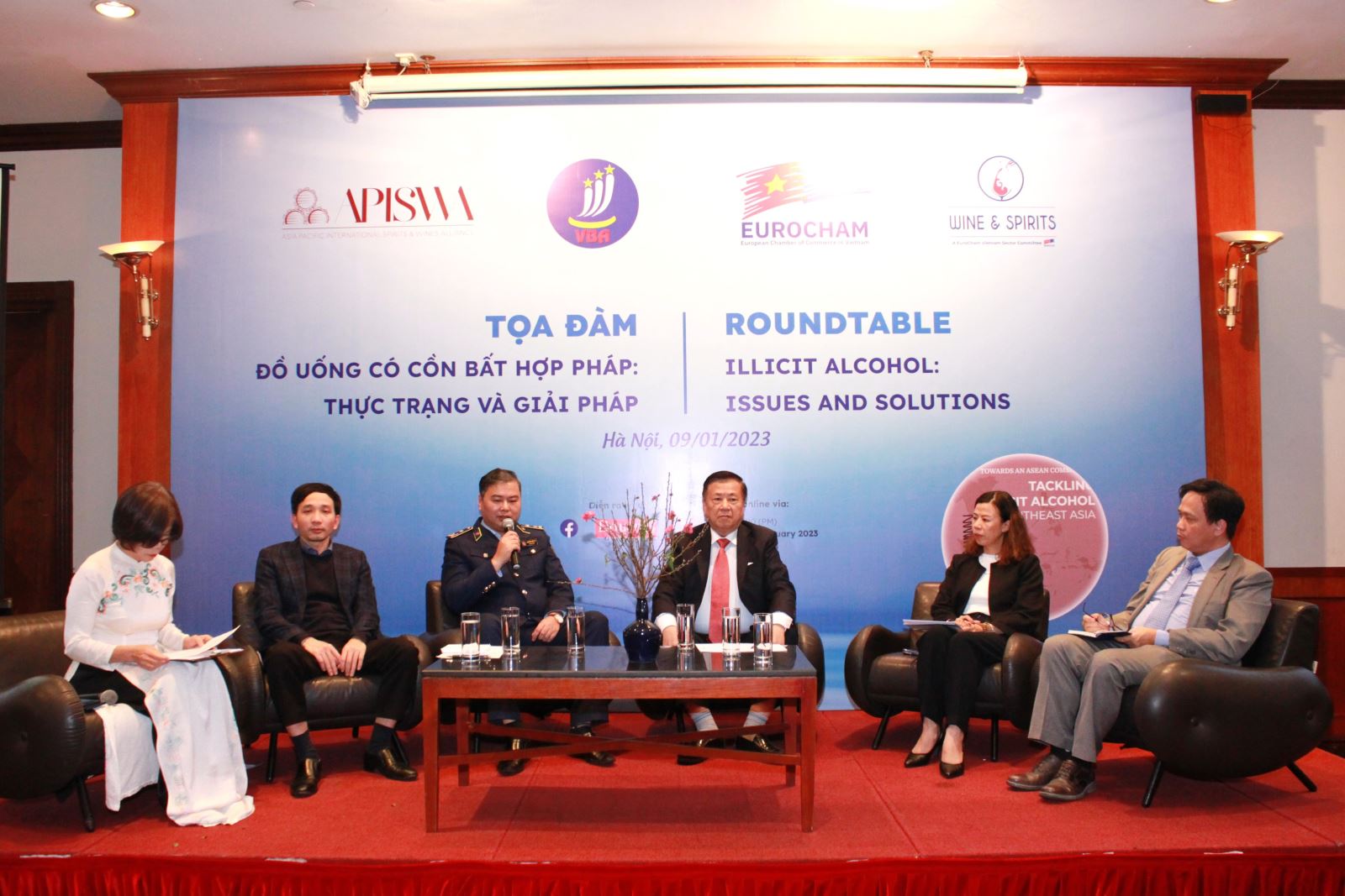 Toàn cảnh Toạ đàm.